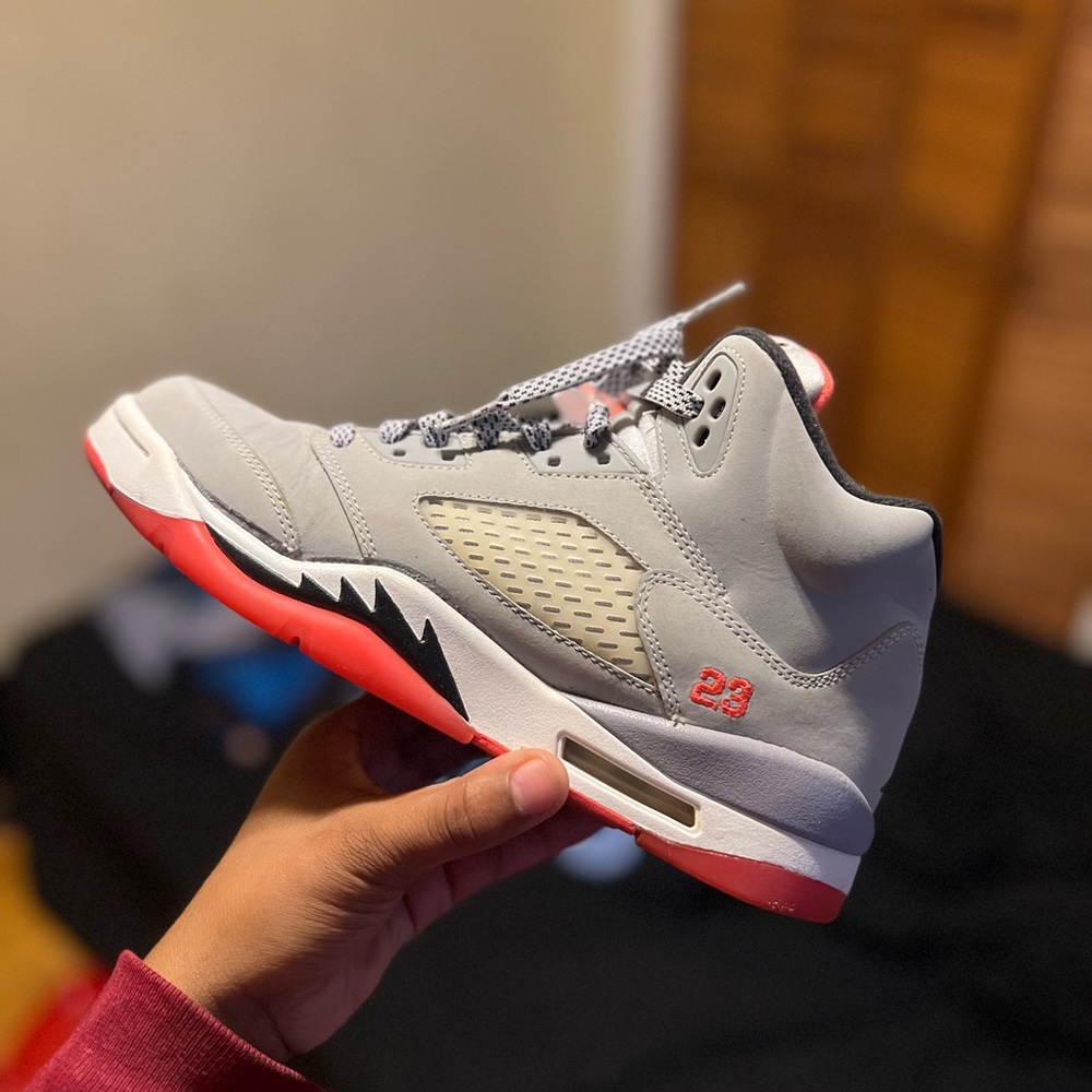 AUTHENTIC JORDAN 5‼️‼️ SIZE US 8‼️‼️